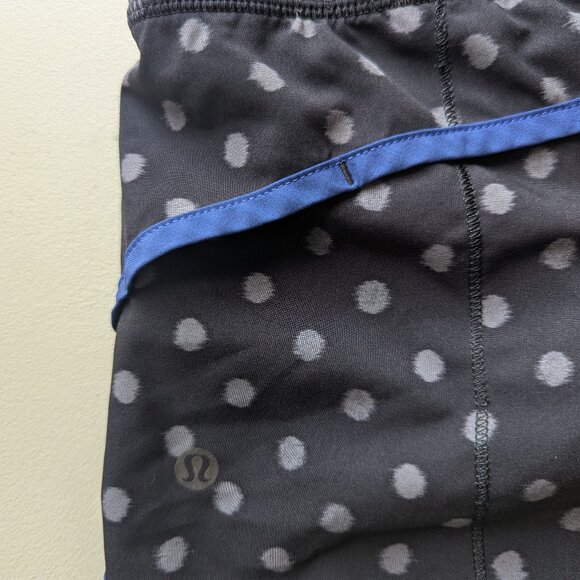 lululemon shorts - Picture 4 of 4